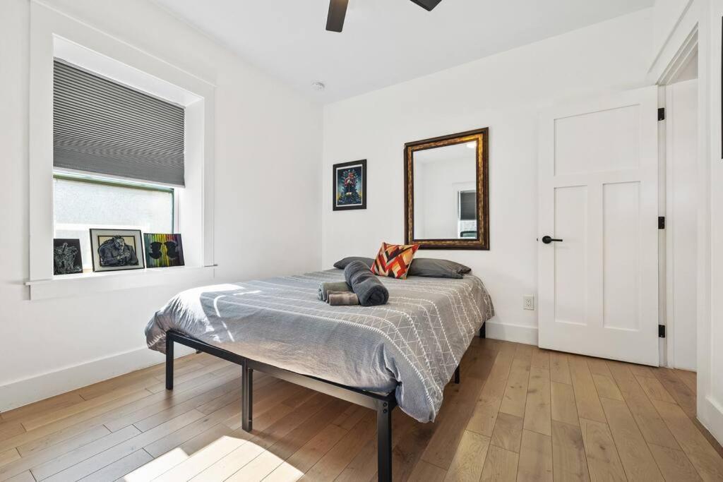 Designer Home: King Beds, Luxe Bath+Free Parking! Ατλάντα Εξωτερικό φωτογραφία