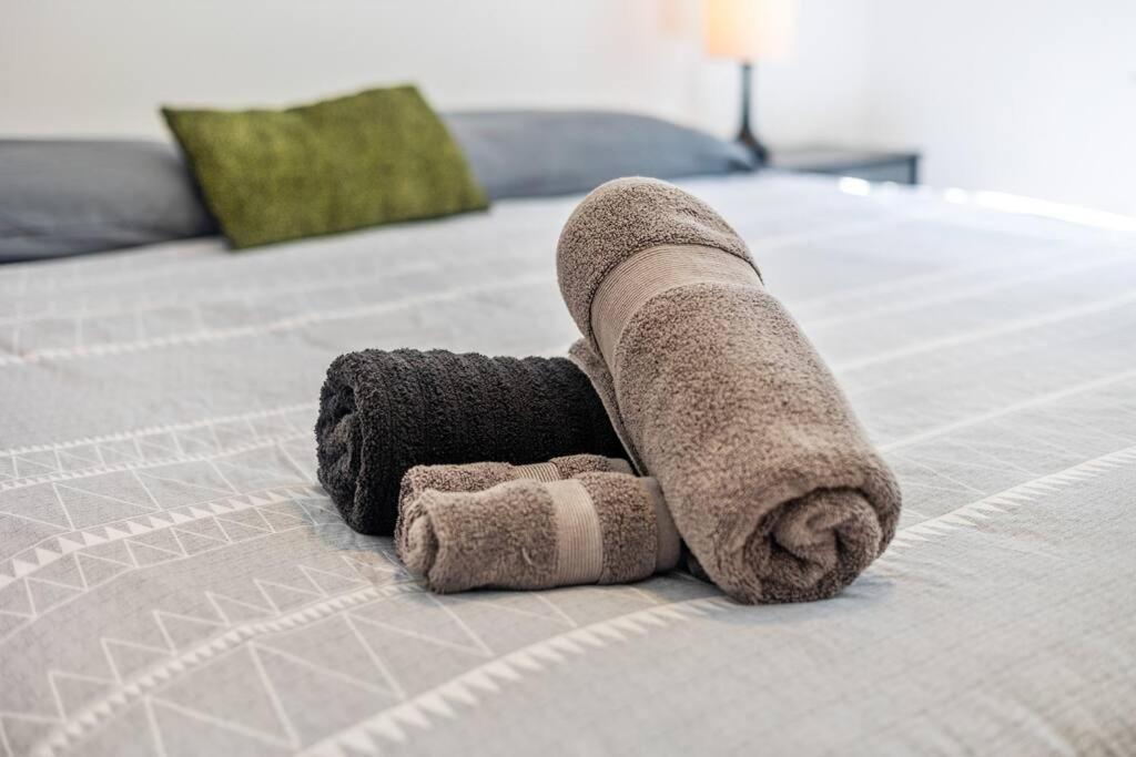 Designer Home: King Beds, Luxe Bath+Free Parking! Ατλάντα Εξωτερικό φωτογραφία